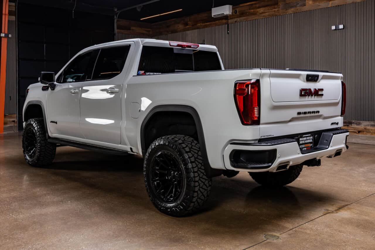 2026 GMC Sierra 1500 AT4 — photo 5