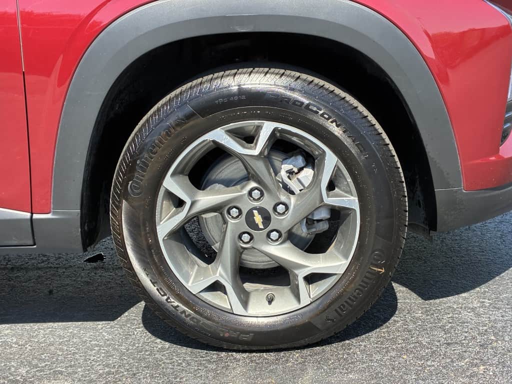 2025 Chevrolet Trax LT — photo 4