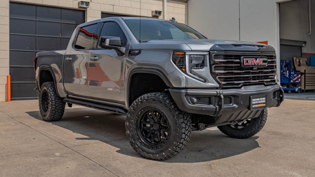 2023 GMC Sierra 1500 AT4X