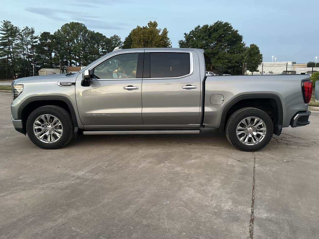 2023 GMC Sierra 1500 Denali 4WD — photo 2