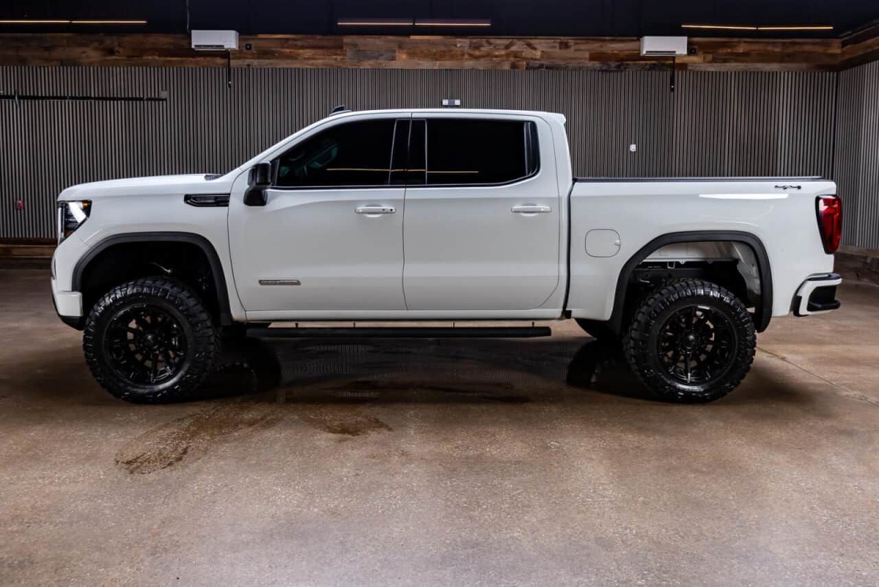 2026 GMC Sierra 1500 Elevation — photo 4