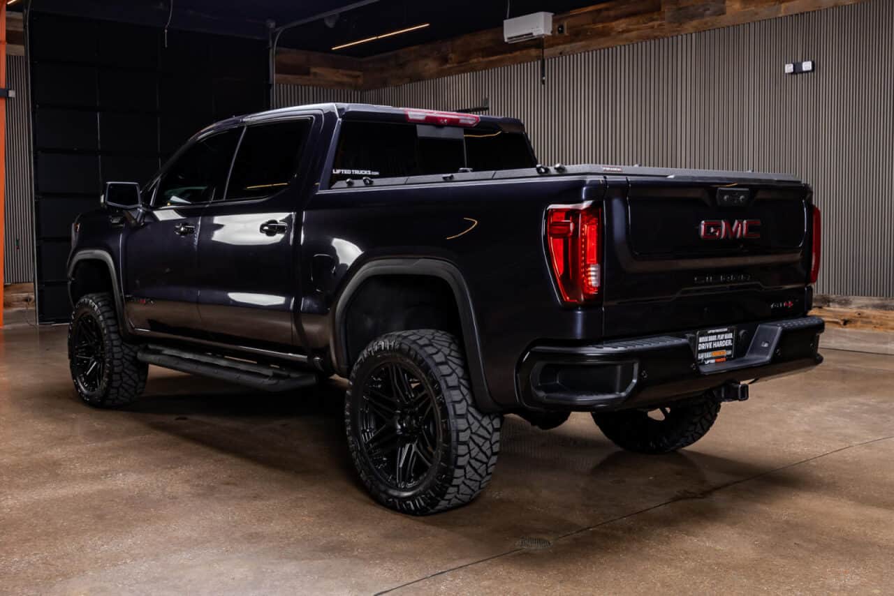 2025 GMC Sierra 1500 AT4X — photo 5