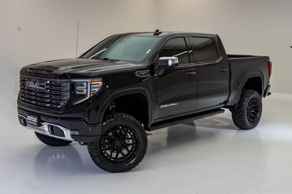 2026 GMC Sierra 1500 Denali Ultimate — photo 2