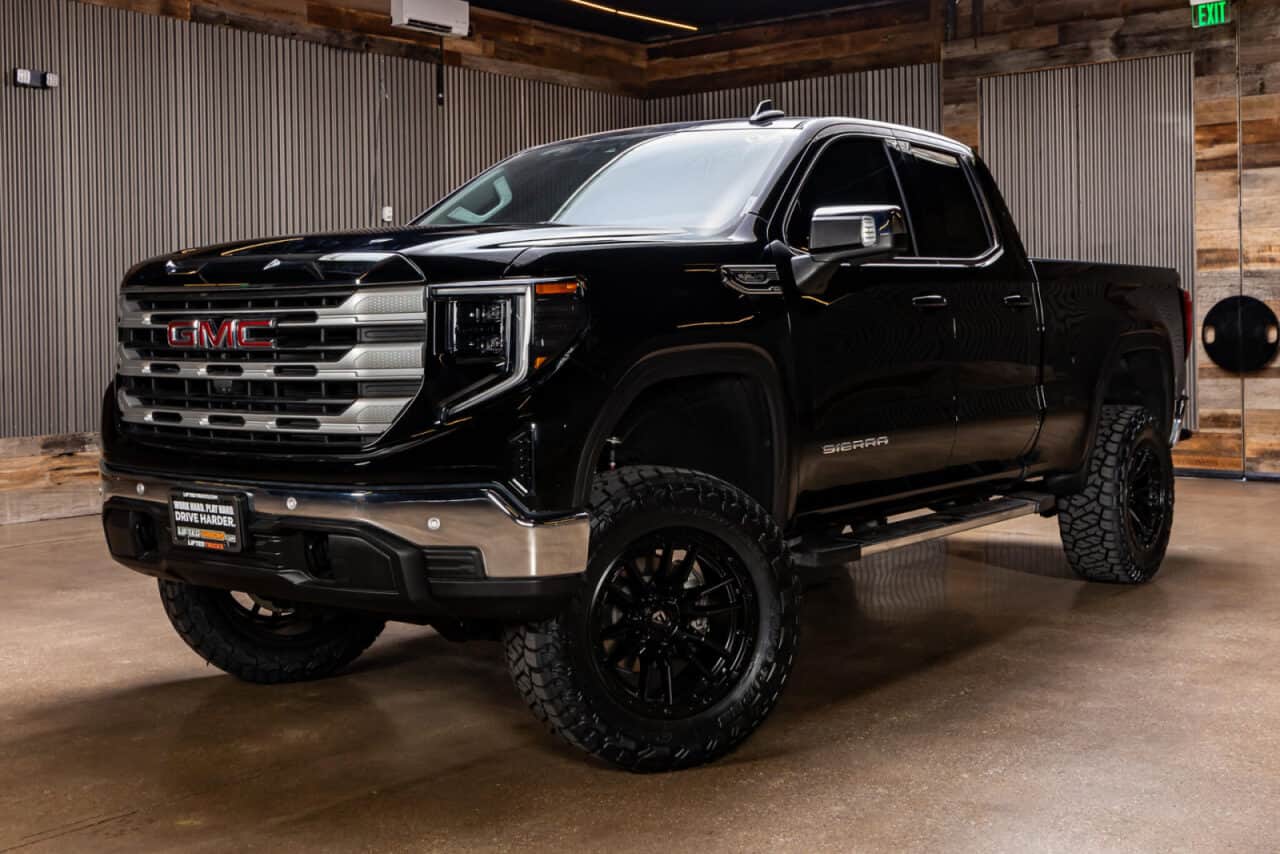 2024 GMC Sierra 1500 SLE — photo 3