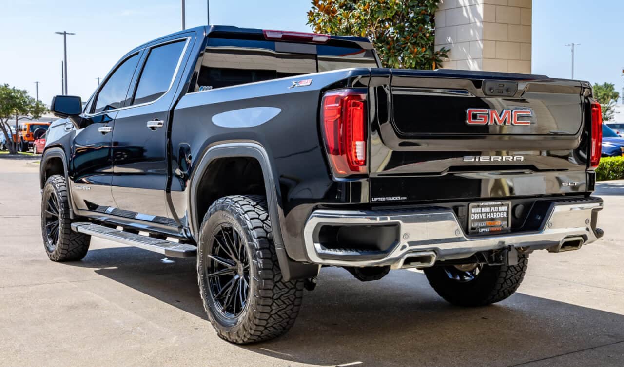 2025 GMC Sierra 1500 SLT — photo 5