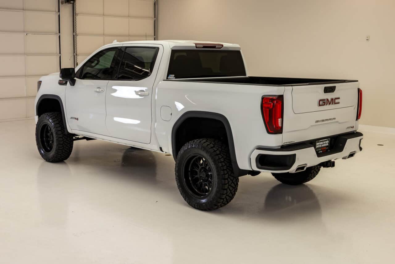 2026 GMC Sierra 1500 AT4 — photo 5