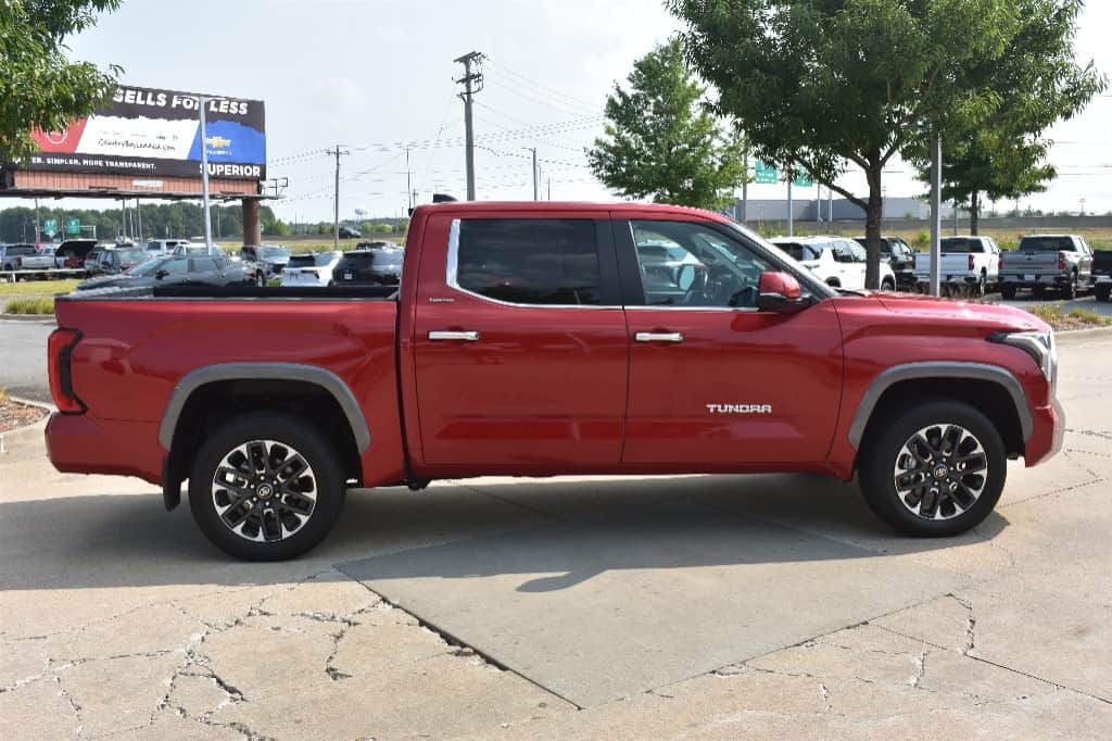 2025 Toyota Tundra Limited 4WD — photo 3