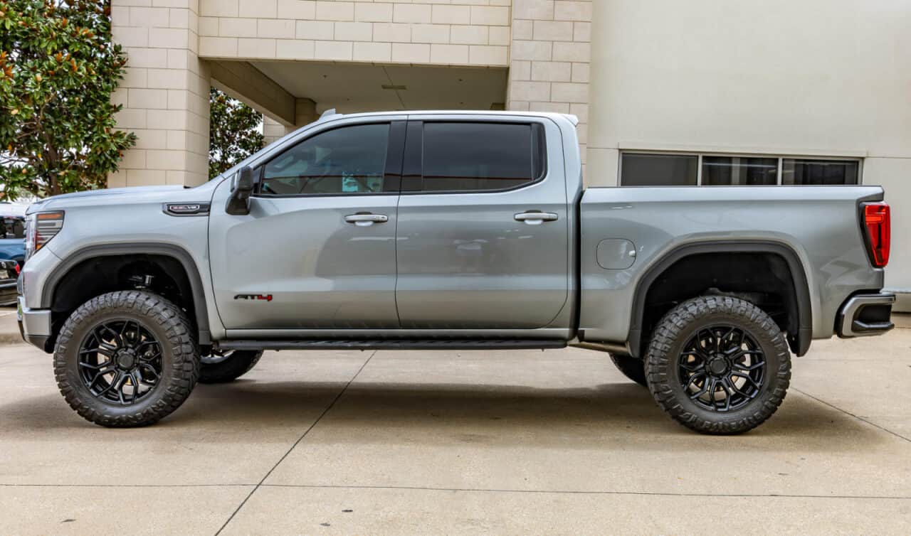 2024 GMC Sierra 1500 AT4 — photo 4