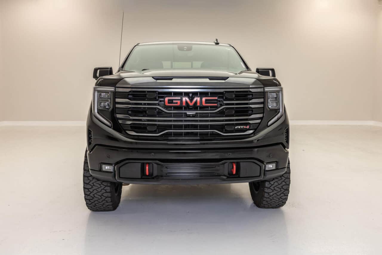 2024 GMC Sierra 1500 AT4 — photo 2