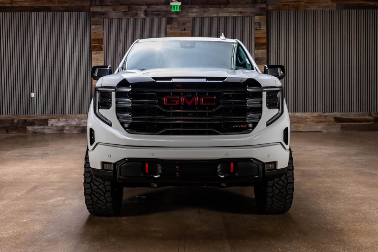 2026 GMC Sierra 1500 AT4 — photo 2