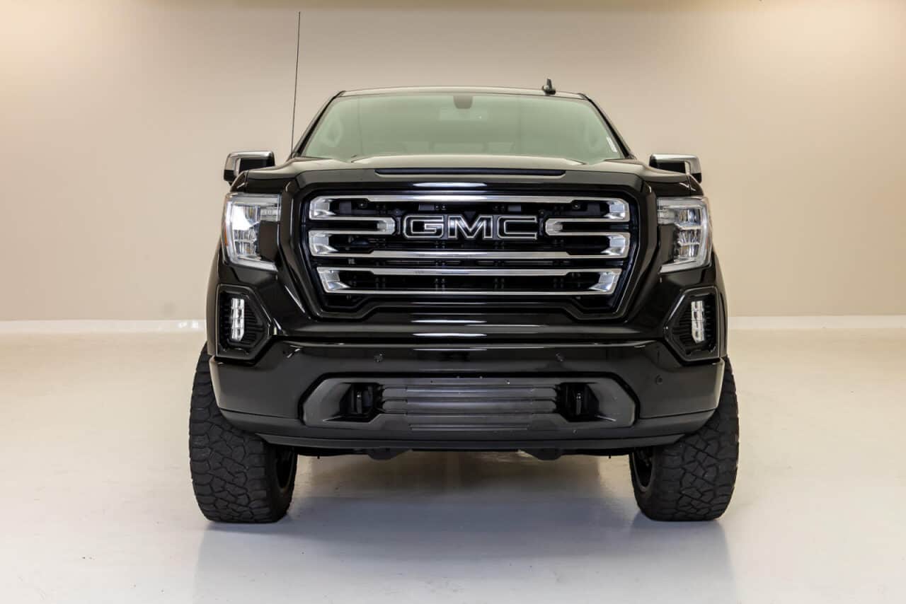 2022 GMC Sierra 1500 Limited SLT — photo 2