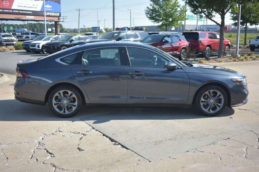 2023 Honda Accord EX FWD — photo 3
