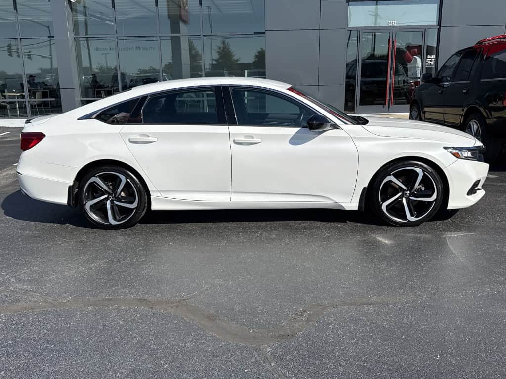 2022 Honda Accord Sport FWD — photo 2