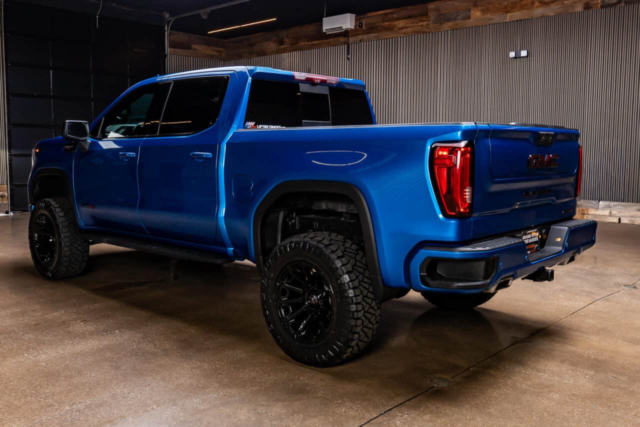 2023 GMC Sierra 1500 AT4 — photo 5