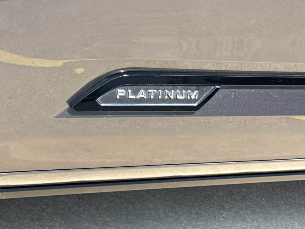 2024 Toyota Tundra Platinum Hybrid 4WD — photo 3