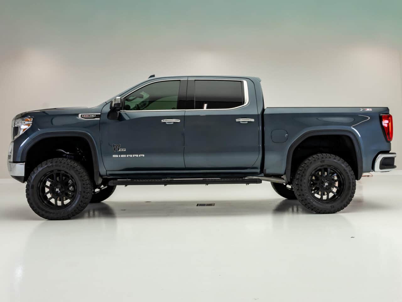 2020 GMC Sierra 1500 SLT — photo 4