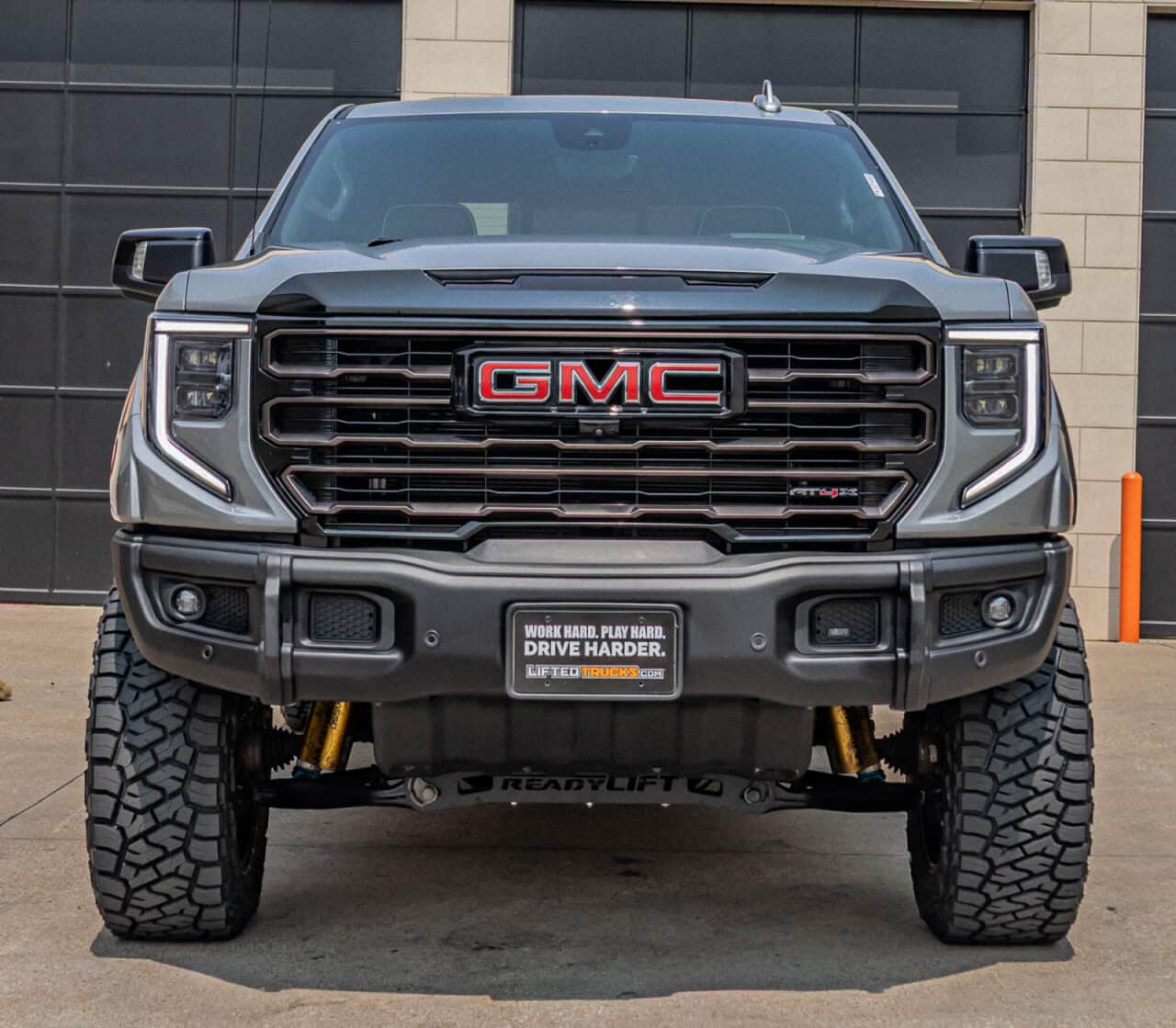 2023 GMC Sierra 1500 AT4X — photo 2
