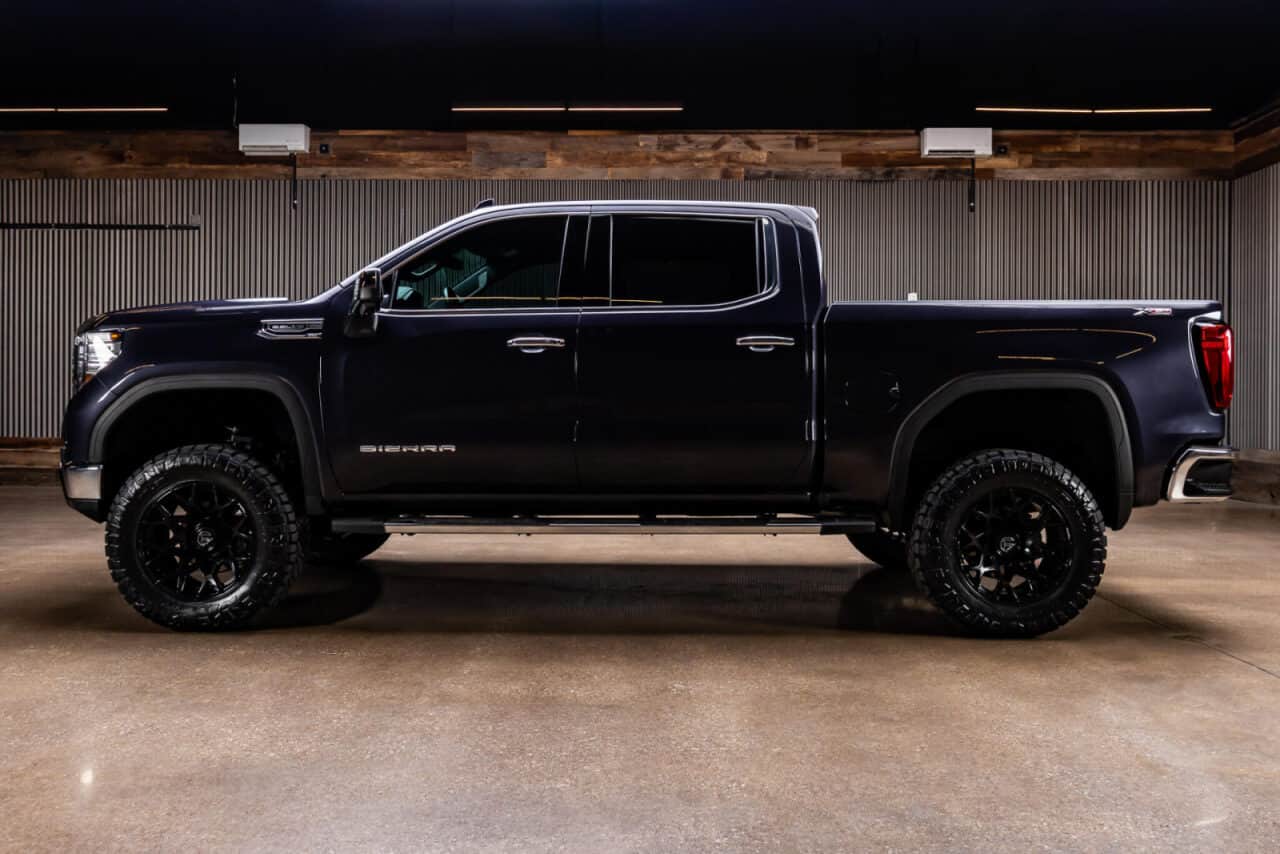 2024 GMC Sierra 1500 SLT — photo 4