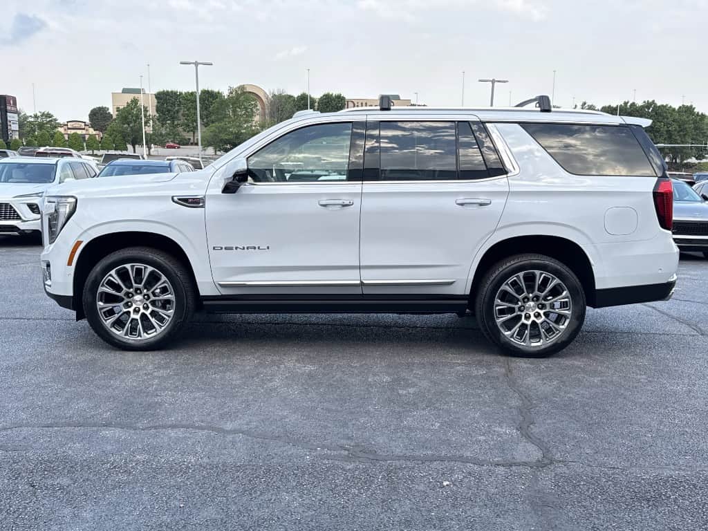 2026 GMC Yukon Denali 4WD — photo 3