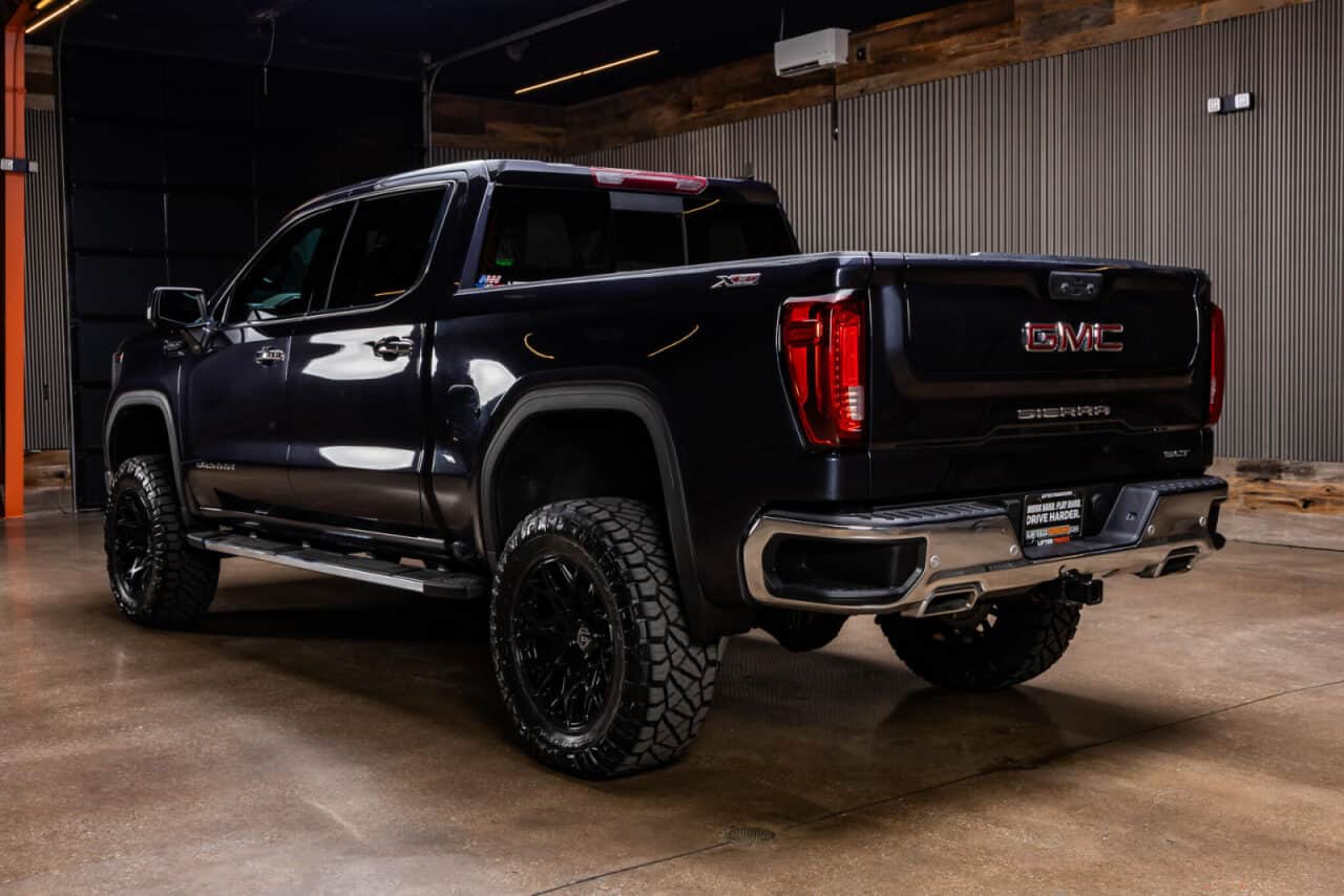 2024 GMC Sierra 1500 SLT — photo 5