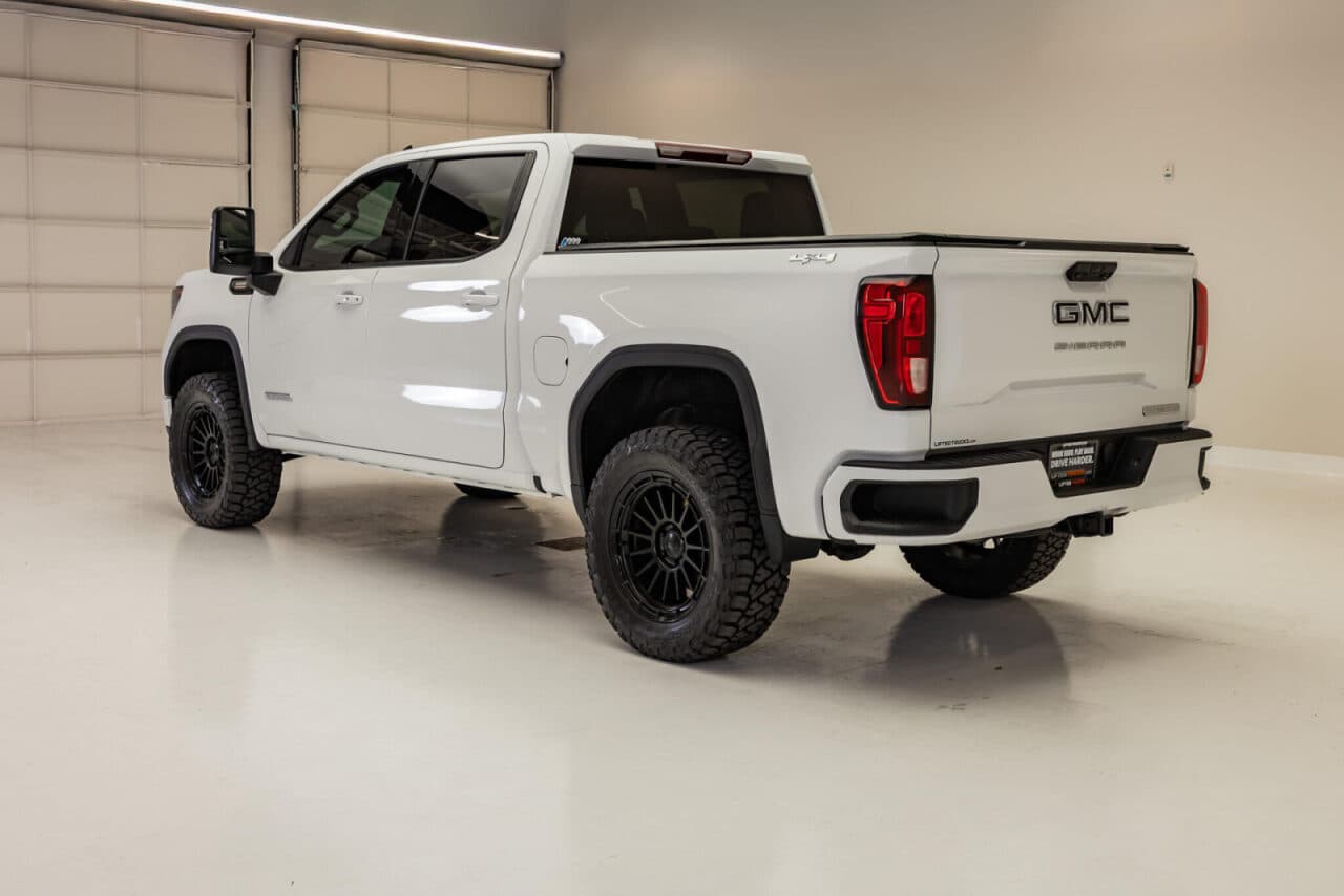 2024 GMC Sierra 1500 Elevation — photo 5 of 38