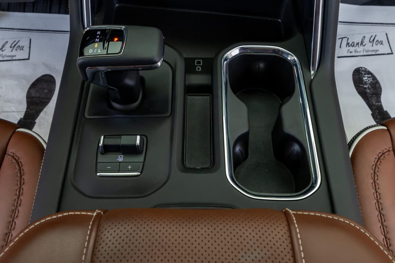 2025 GMC Sierra 1500 Denali Ultimate — photo 24 of 38