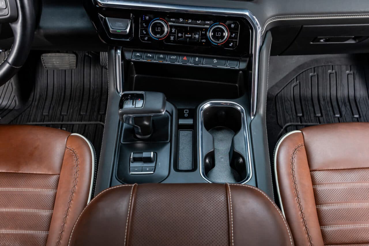 2025 GMC Sierra 1500 Denali Ultimate — photo 26 of 40