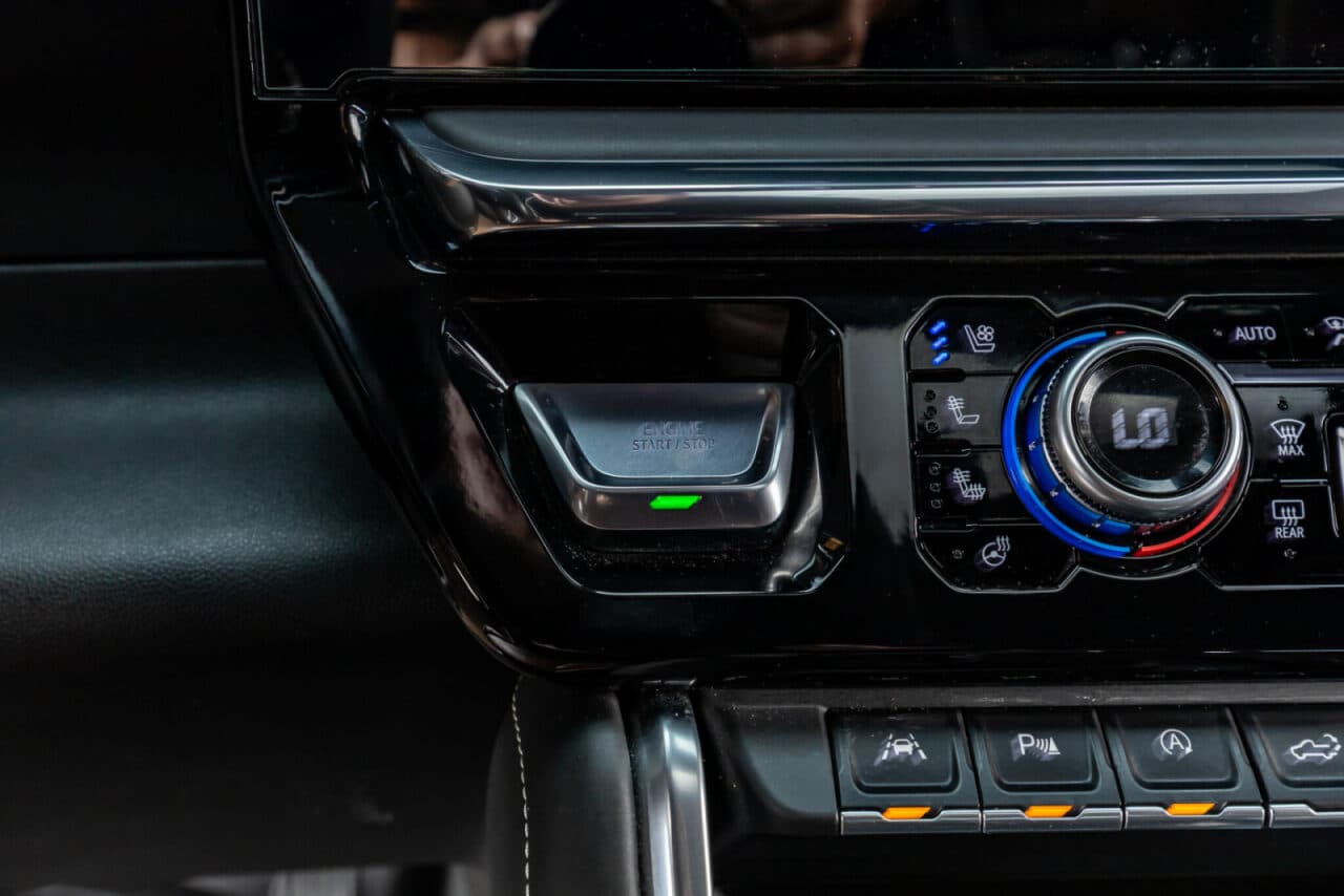 2024 GMC Sierra 1500 Denali Ultimate — photo 21 of 40