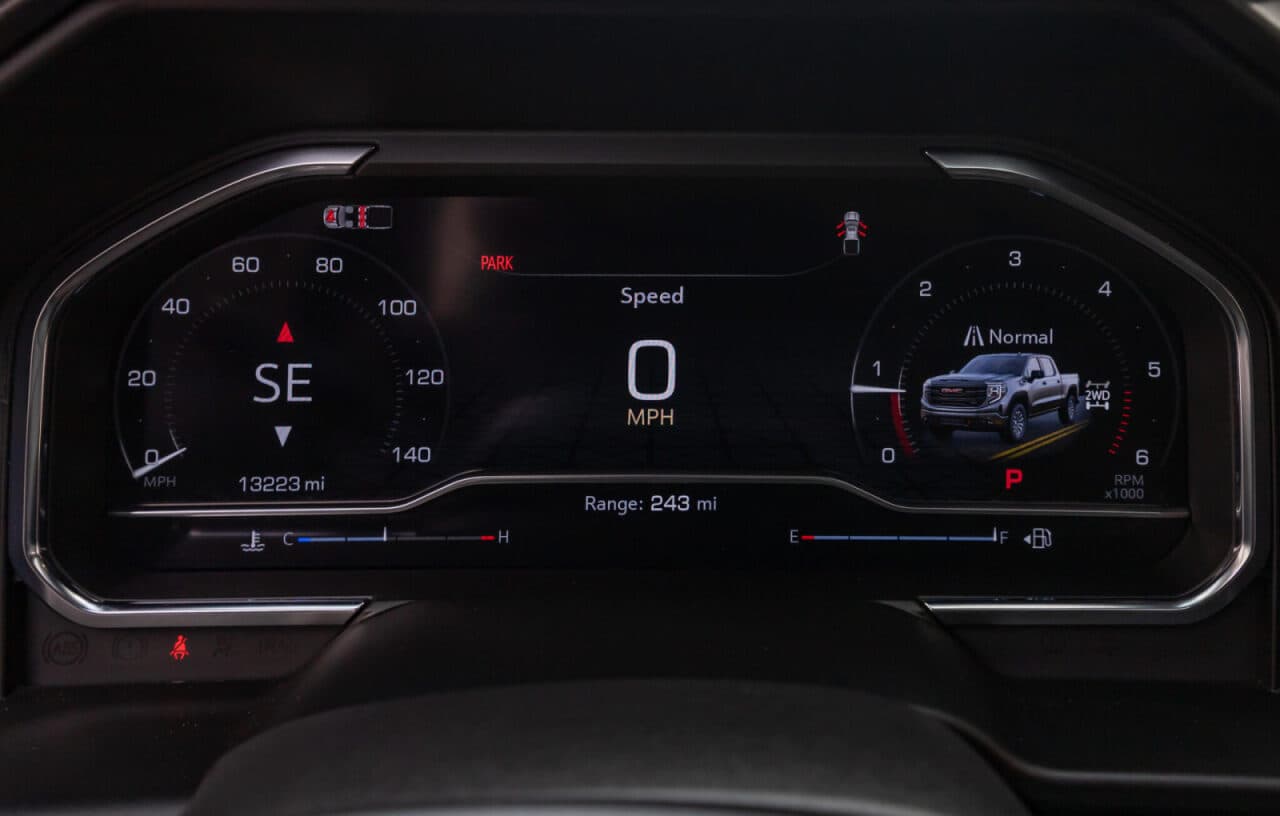 2025 GMC Sierra 1500 AT4X — photo 18 of 39