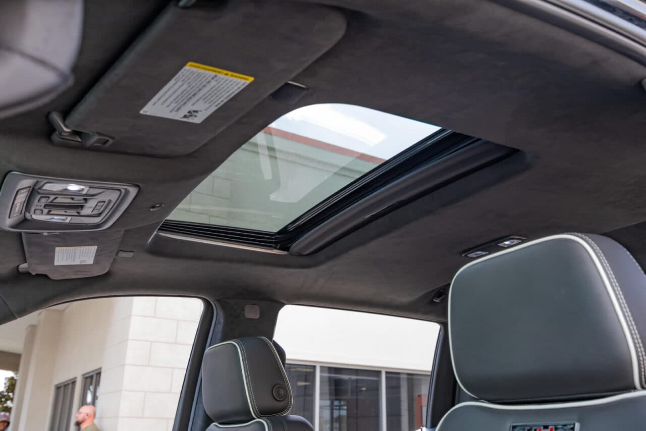 2025 GMC Sierra 1500 AT4X — photo 28 of 39