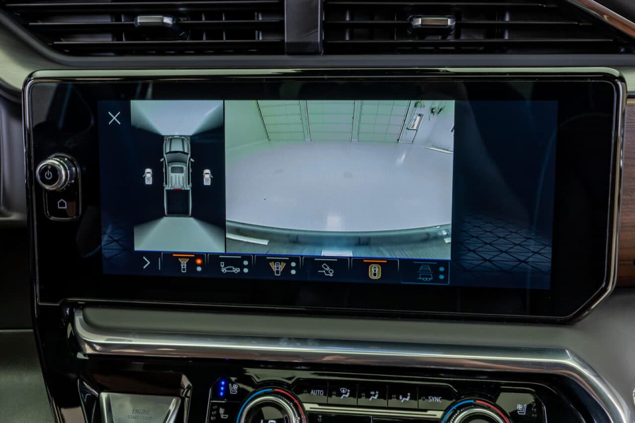 2025 GMC Sierra 1500 Denali Ultimate — photo 22 of 38