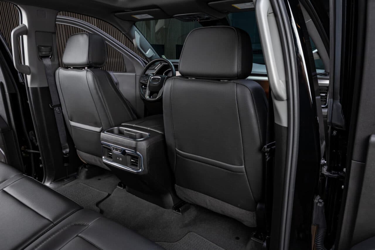 2026 GMC Sierra 1500 Denali — photo 29 of 38