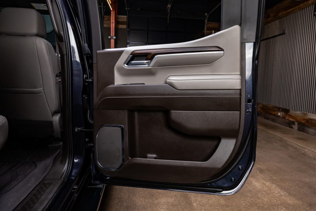 2024 GMC Sierra 1500 SLT — photo 33 of 35