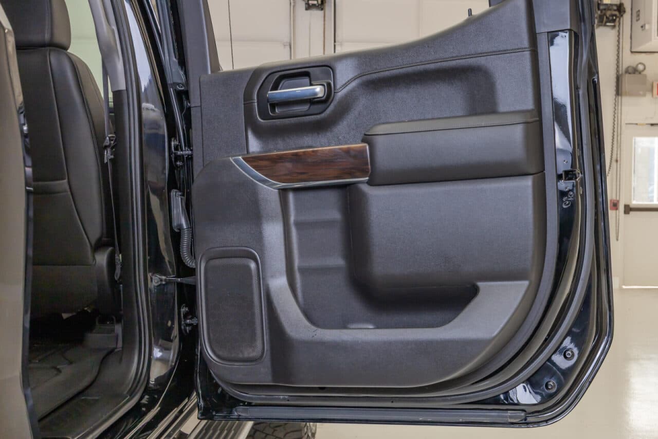 2022 GMC Sierra 1500 Limited SLT — photo 35 of 37