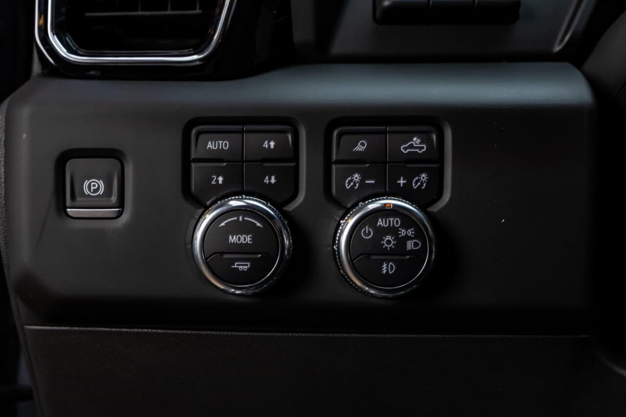 2025 GMC Sierra 1500 Denali — photo 20 of 40