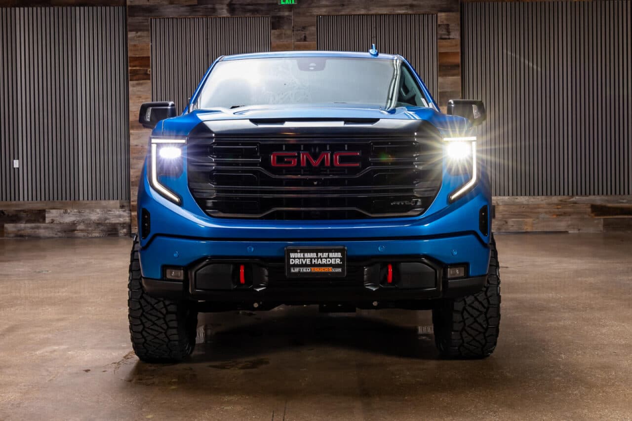 2023 GMC Sierra 1500 AT4 — photo 2 of 38