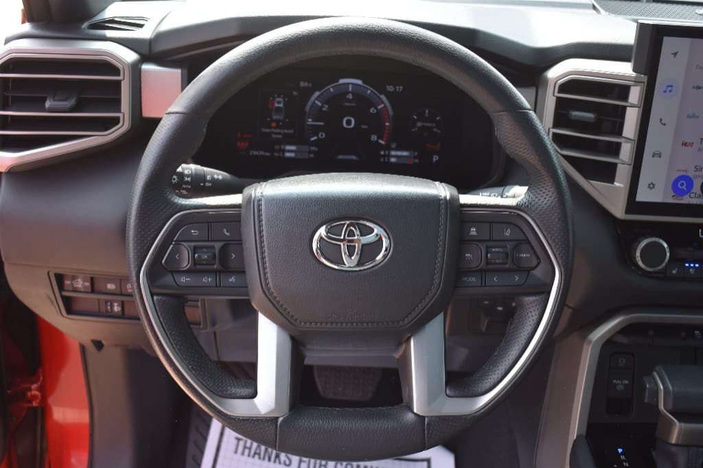 2025 Toyota Tundra Limited 4WD — photo 16 of 22