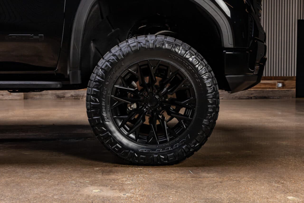 2026 GMC Sierra 1500 AT4 — photo 9 of 38