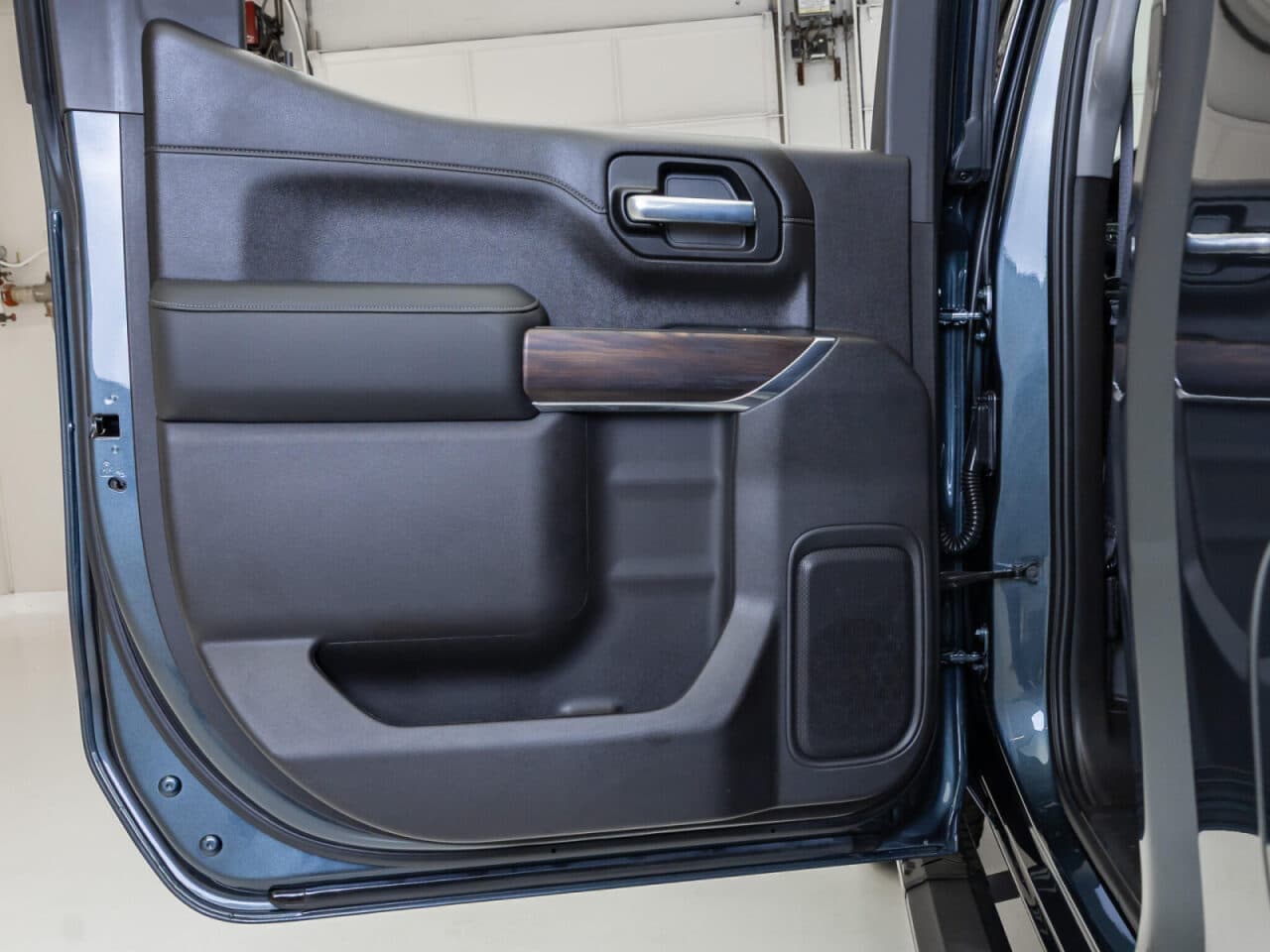 2020 GMC Sierra 1500 SLT — photo 35 of 38
