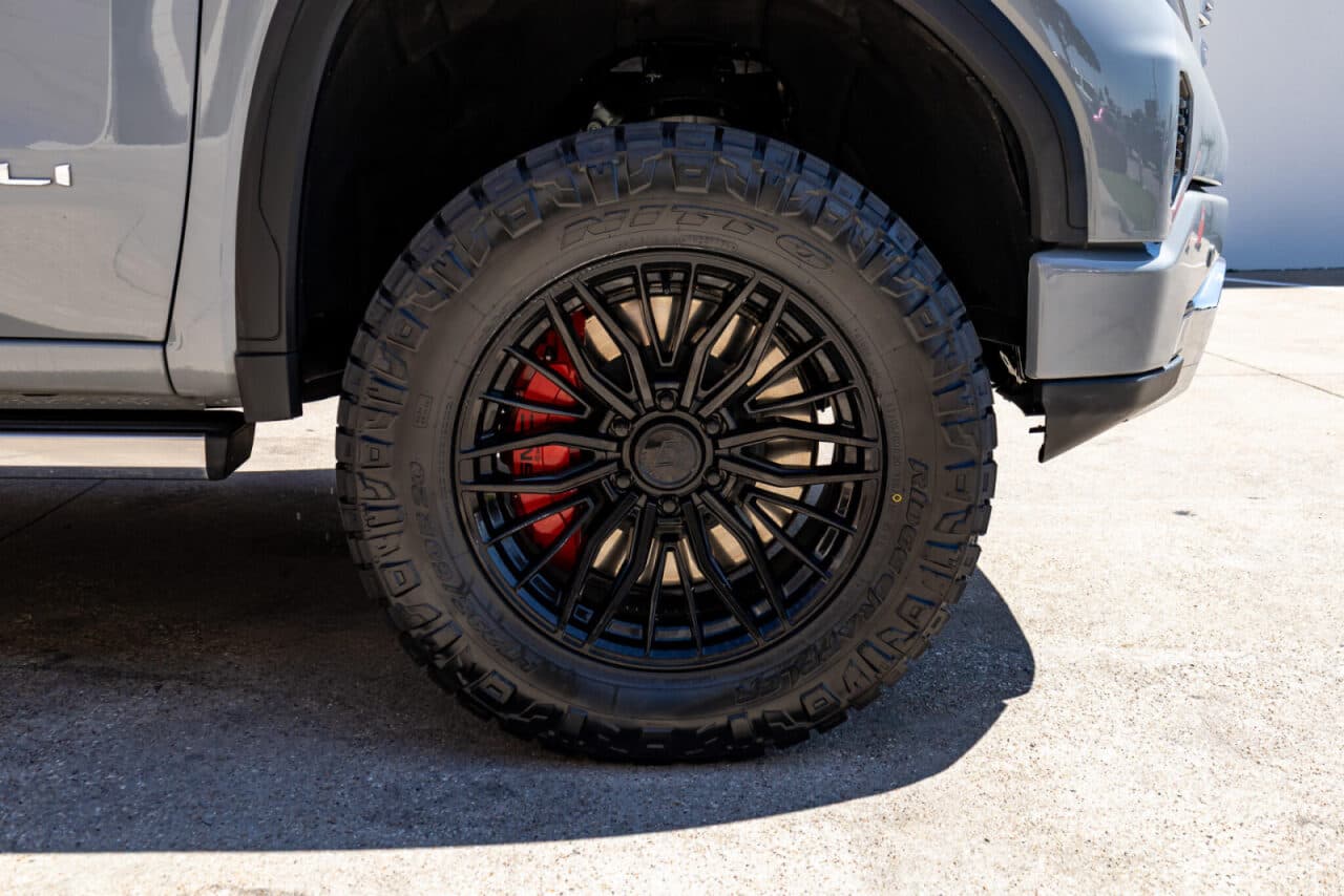 2025 GMC Sierra 1500 Denali — photo 10 of 40