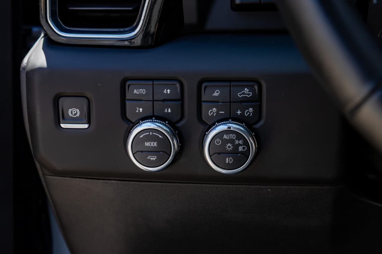 2025 GMC Sierra 1500 Denali — photo 20 of 40