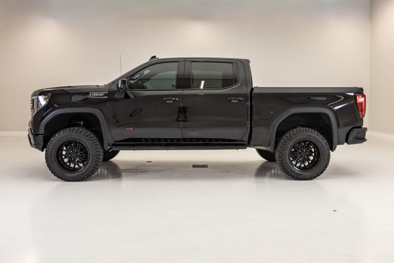 2024 GMC Sierra 1500 AT4 — photo 4 of 40