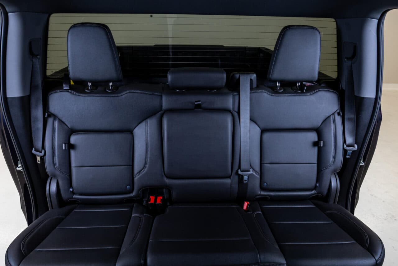 2023 GMC Sierra 1500 SLT — photo 30 of 36