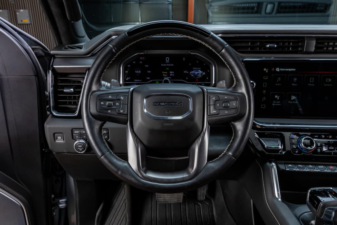 2025 GMC Sierra 1500 Denali Ultimate — photo 17 of 40