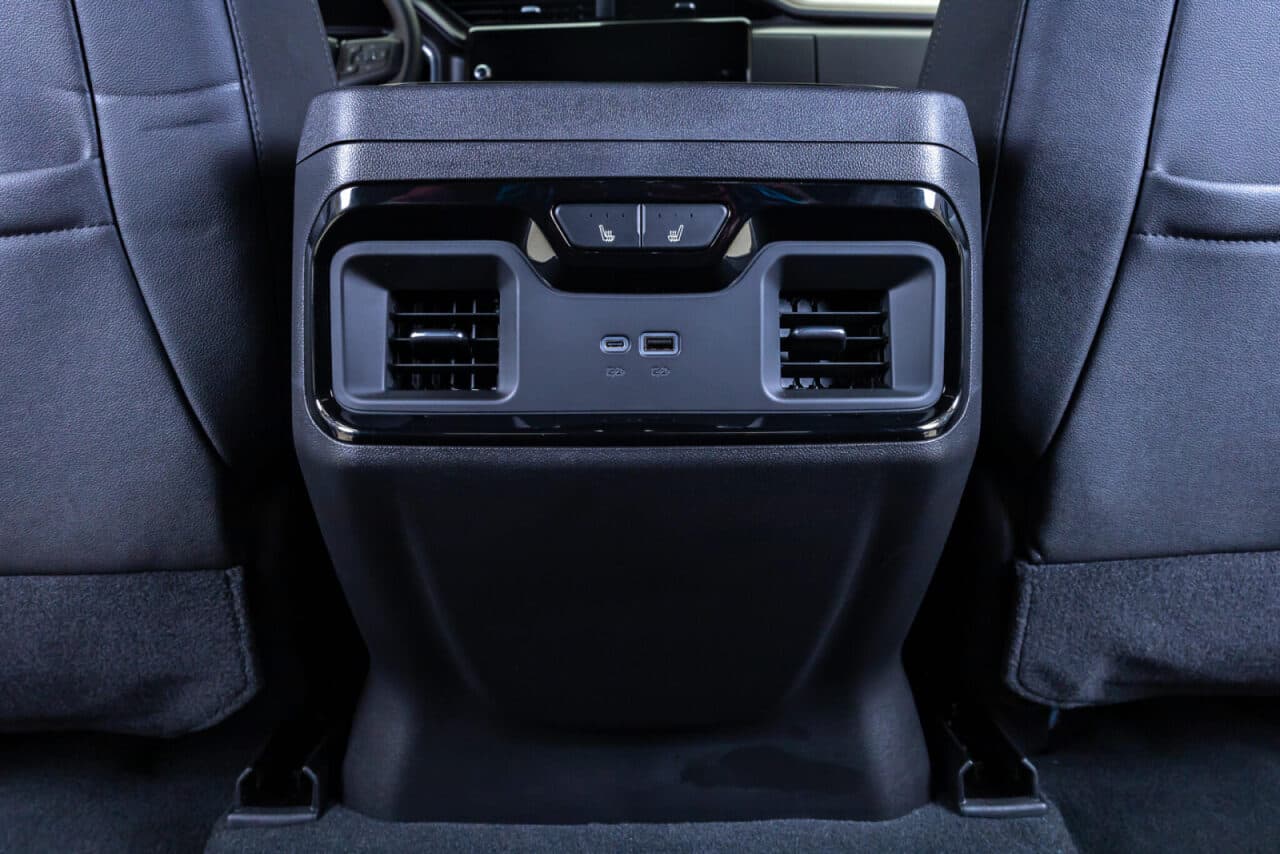 2026 GMC Sierra 1500 AT4 — photo 28 of 36