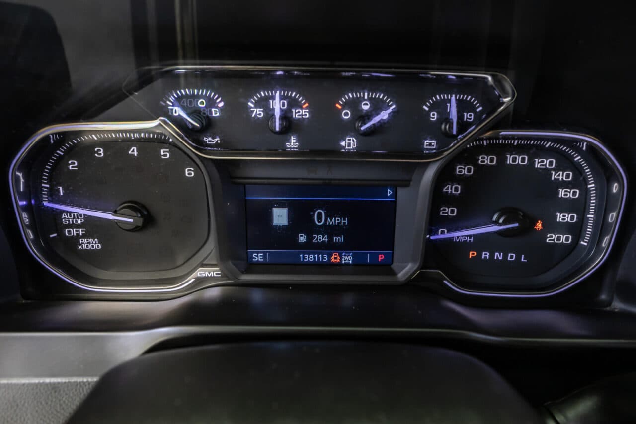 2019 GMC Sierra 1500 AT4 — photo 16 of 37