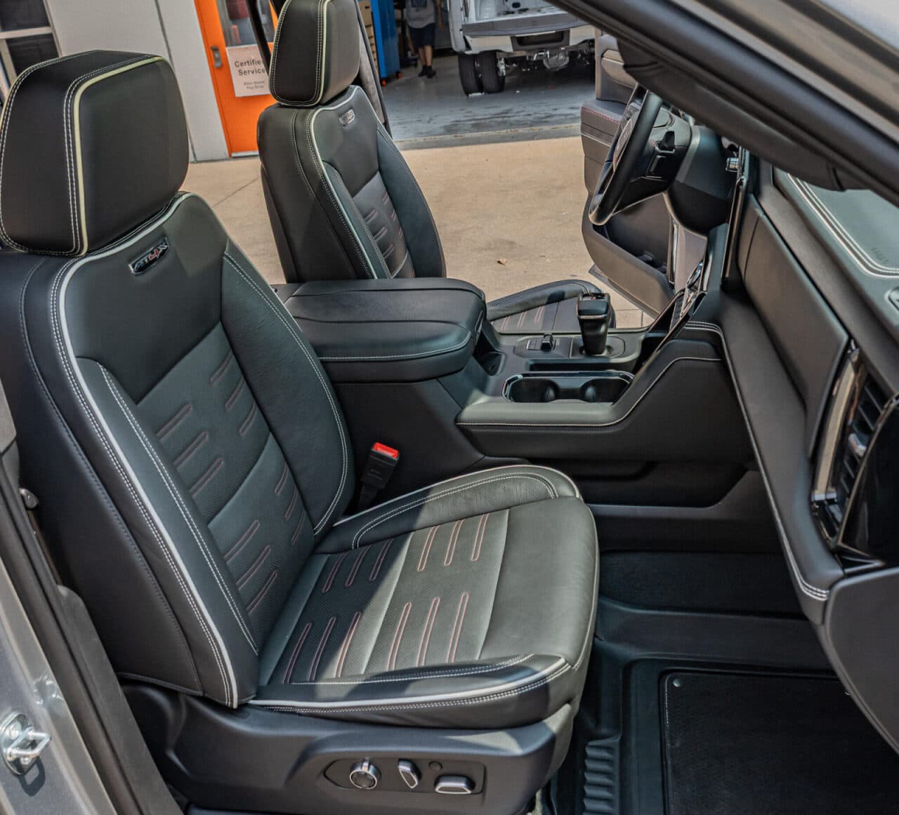 2023 GMC Sierra 1500 AT4X — photo 29 of 39