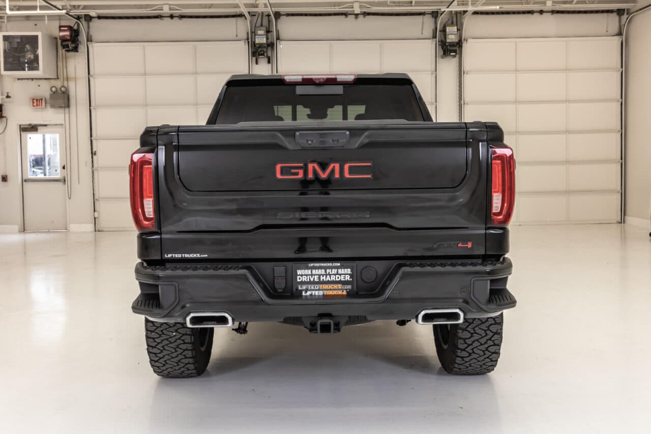 2024 GMC Sierra 1500 AT4 — photo 6 of 40