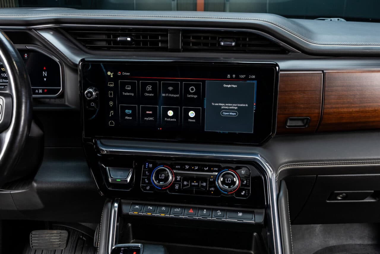 2024 GMC Sierra 1500 Denali Ultimate — photo 22 of 40