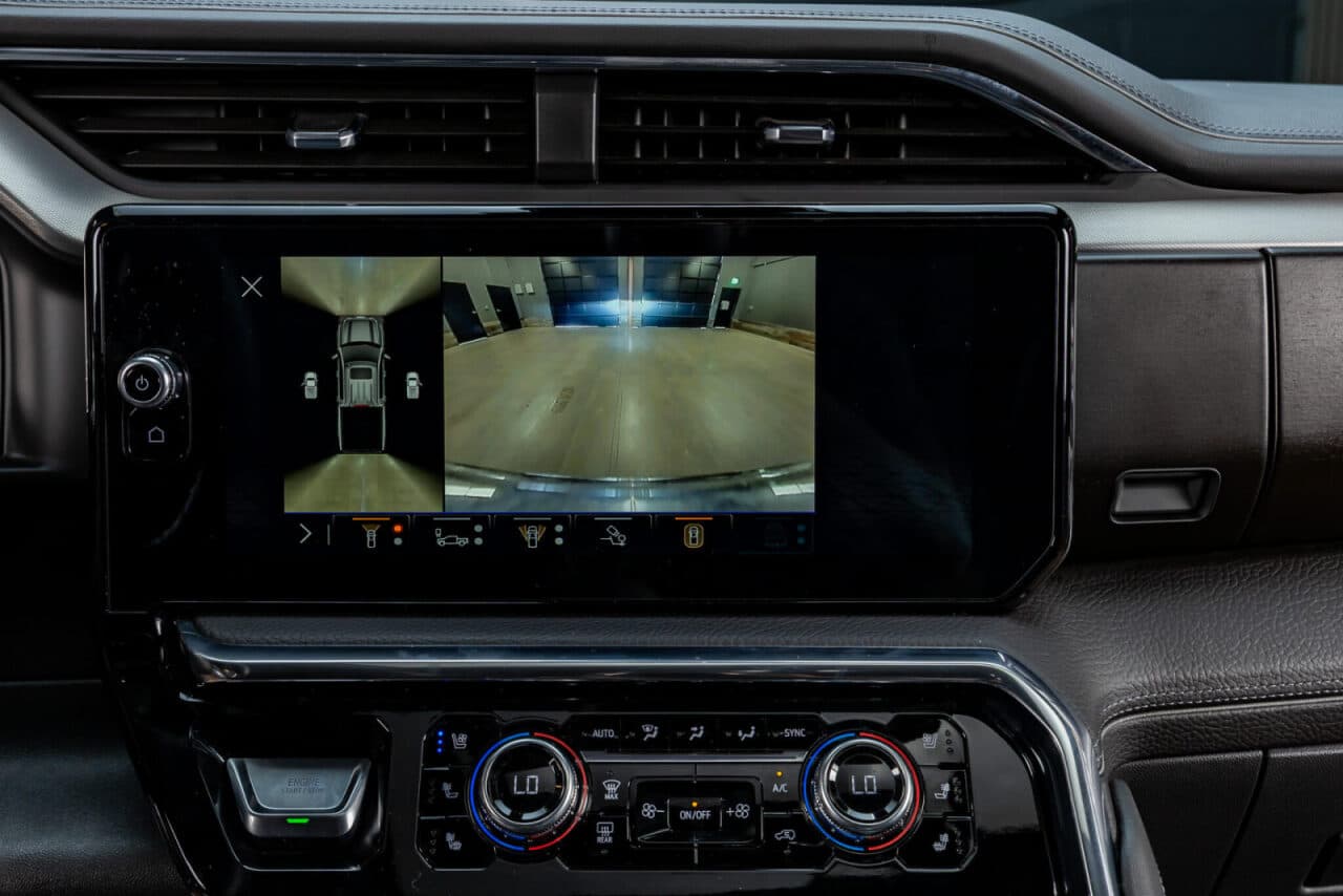 2025 GMC Sierra 1500 Denali — photo 24 of 40